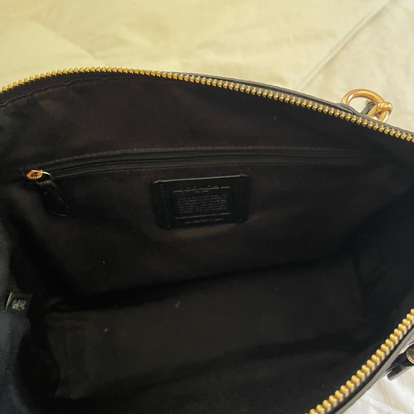 Coach - Picture 3 of 5